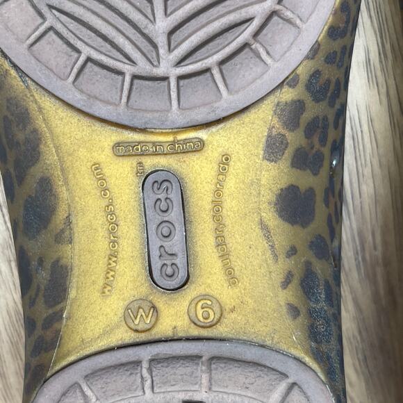 Crocs Carlie Ballet Falts Womens Size 6 Leopard Print Ladies Peep Toe Sandals - Picture 8 of 8